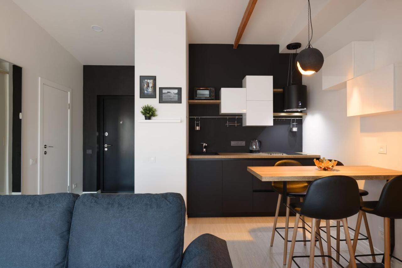 Апартаменты Bright Attic Flat In The Centre Рига Экстерьер фото